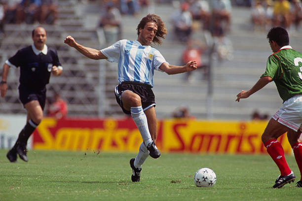 10 Greatest Soccer Players Who Wore the Number 9 Jersey