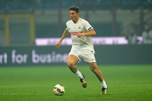 10 Greatest Soccer Players Who Wore the Number 4 Jersey