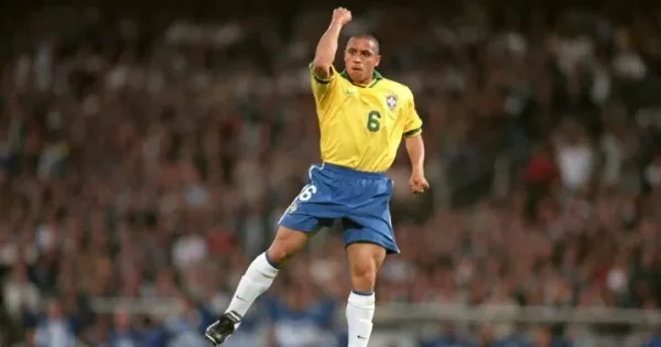 10 Greatest Soccer Players Who Wore the Number 6 Jersey