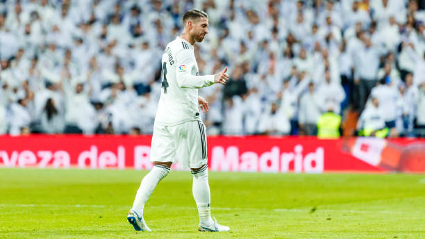 10 Greatest Soccer Players Who Wore the Number 4 Jersey