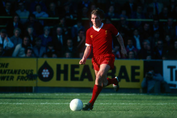10 Greatest Soccer Players Who Wore the Number 7 Jersey