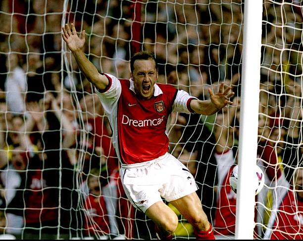 10 Greatest Soccer Players Who Wore the Number 2 Jersey