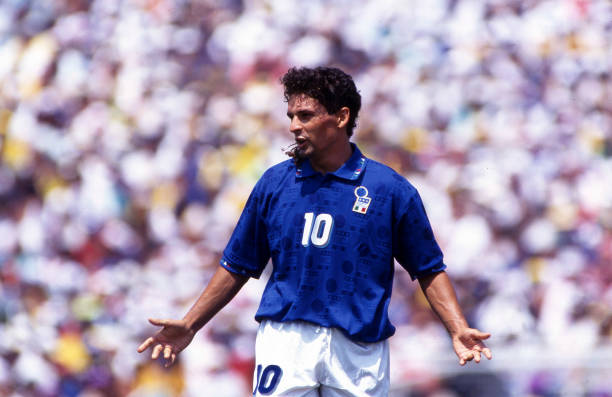10 Greatest Soccer Players Who Wore the Number 10 Jersey