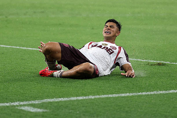 Why Do Soccer Players Slide on Their Knees? Full Explanation